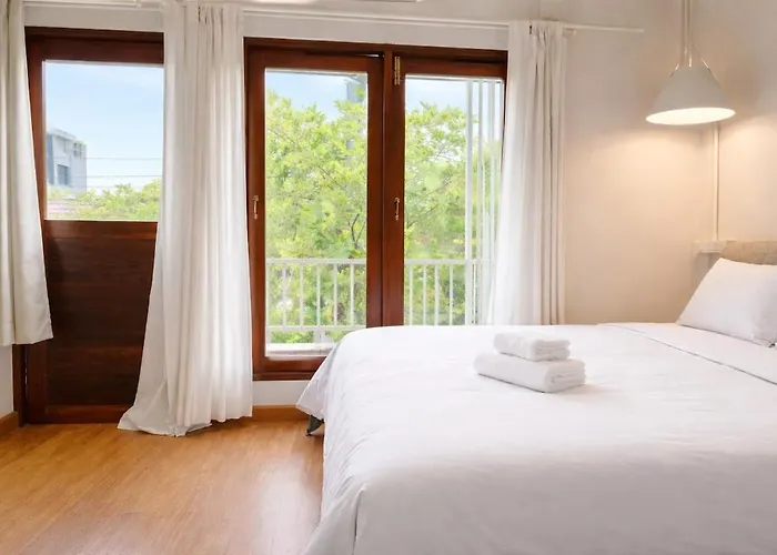 3bedroom Japanese Townhouse Near Ekkamai Bts *